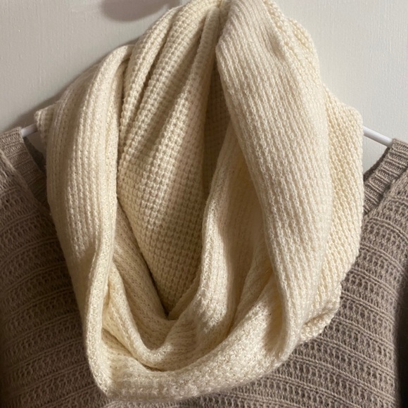 J. Crew Cream Infinity Waffle Scarf - Picture 2 of 4